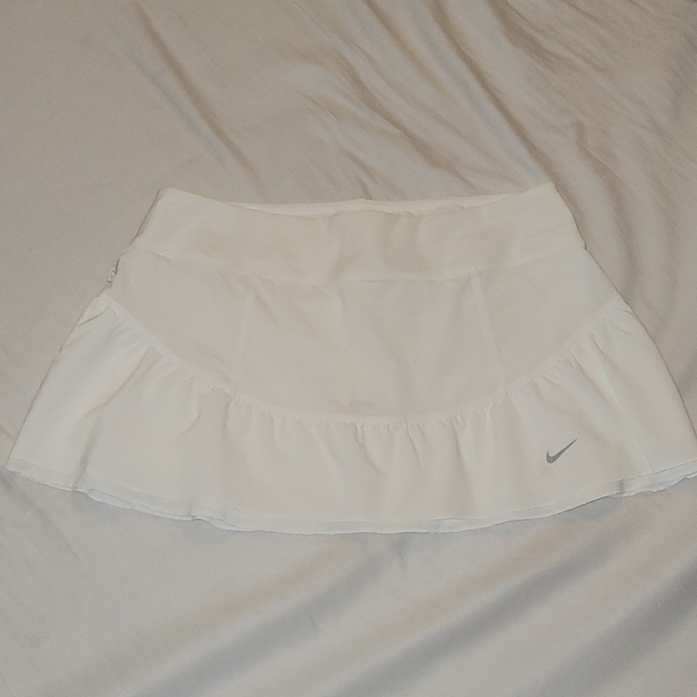 Nike 🎾 tennis skirt, very nice smoke free